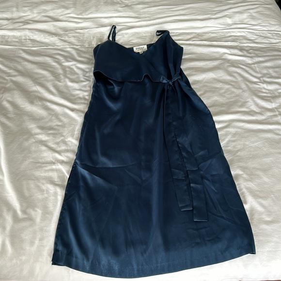 Evidnt Blue Satin Midi Dress - Picture 4 of 4